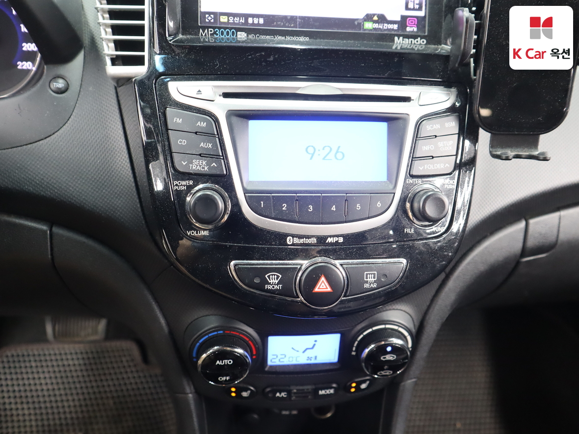 هيونداي أكسنت 2012 - صورة 15