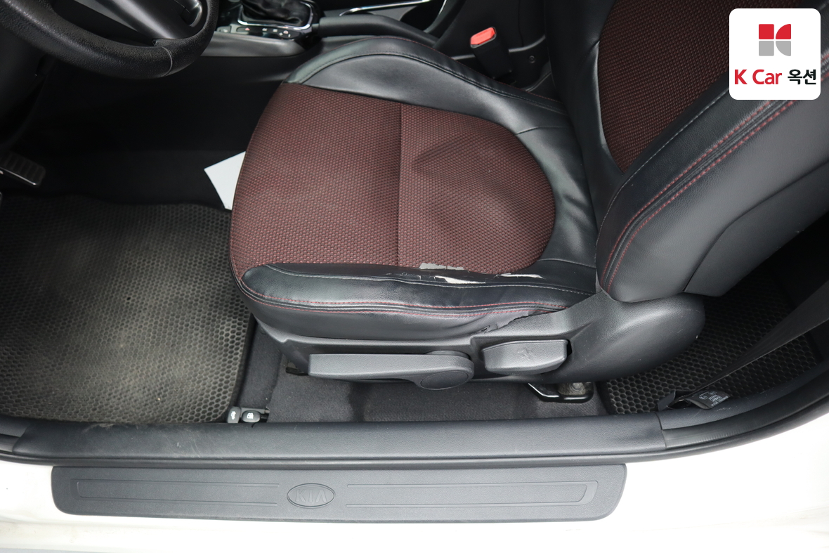 Kia Forte - 19