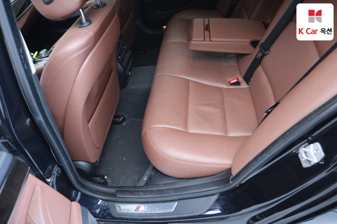 BMW 5 Series - 24