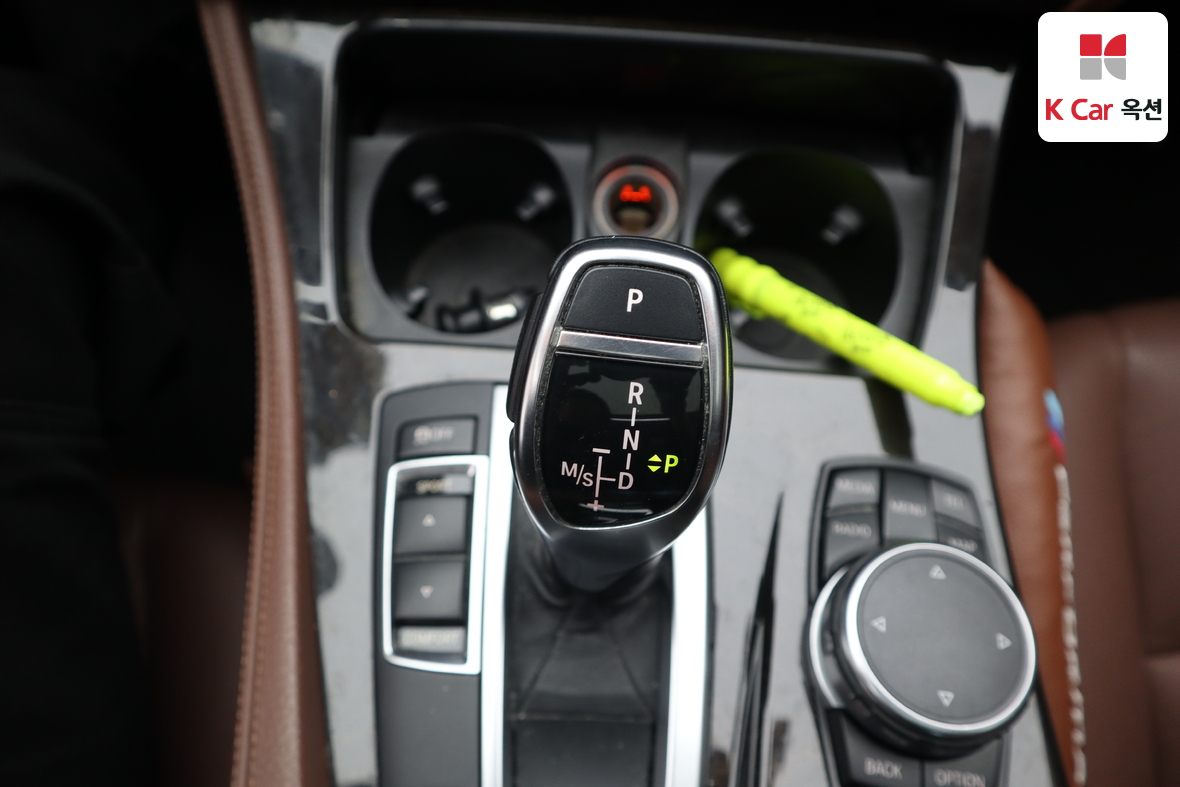 BMW 5 Series - 16