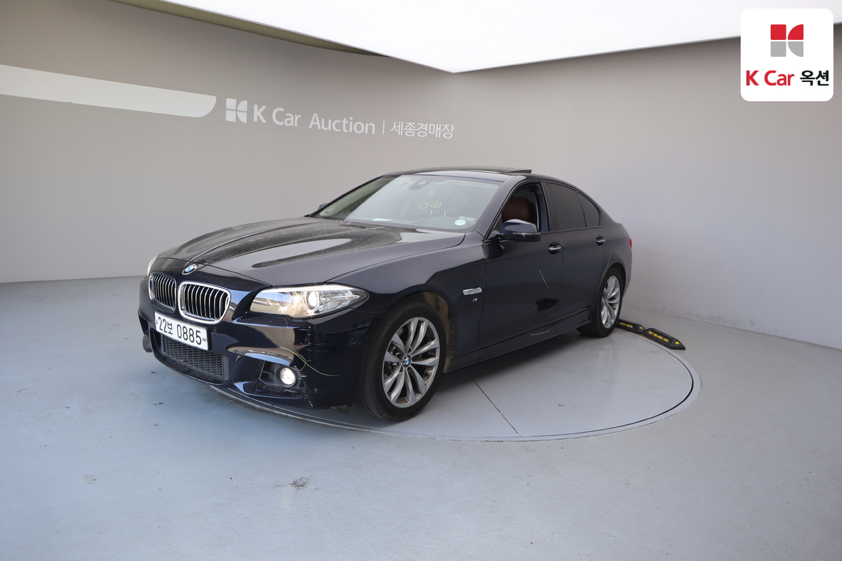 BMW 5 Series - 1