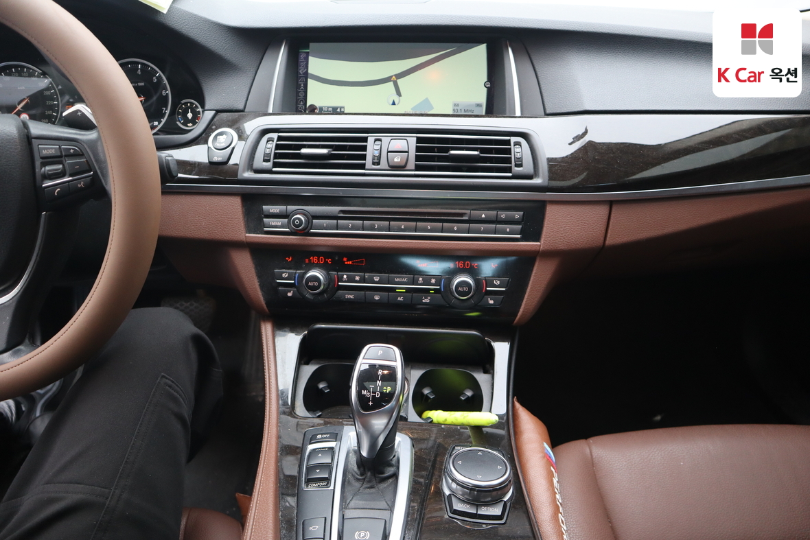 BMW 5 Series - 6