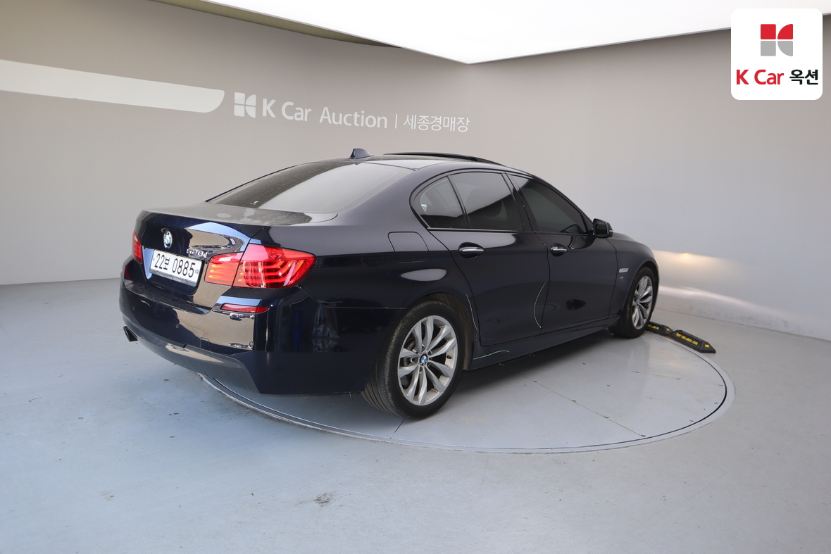 BMW 5 Series - 2