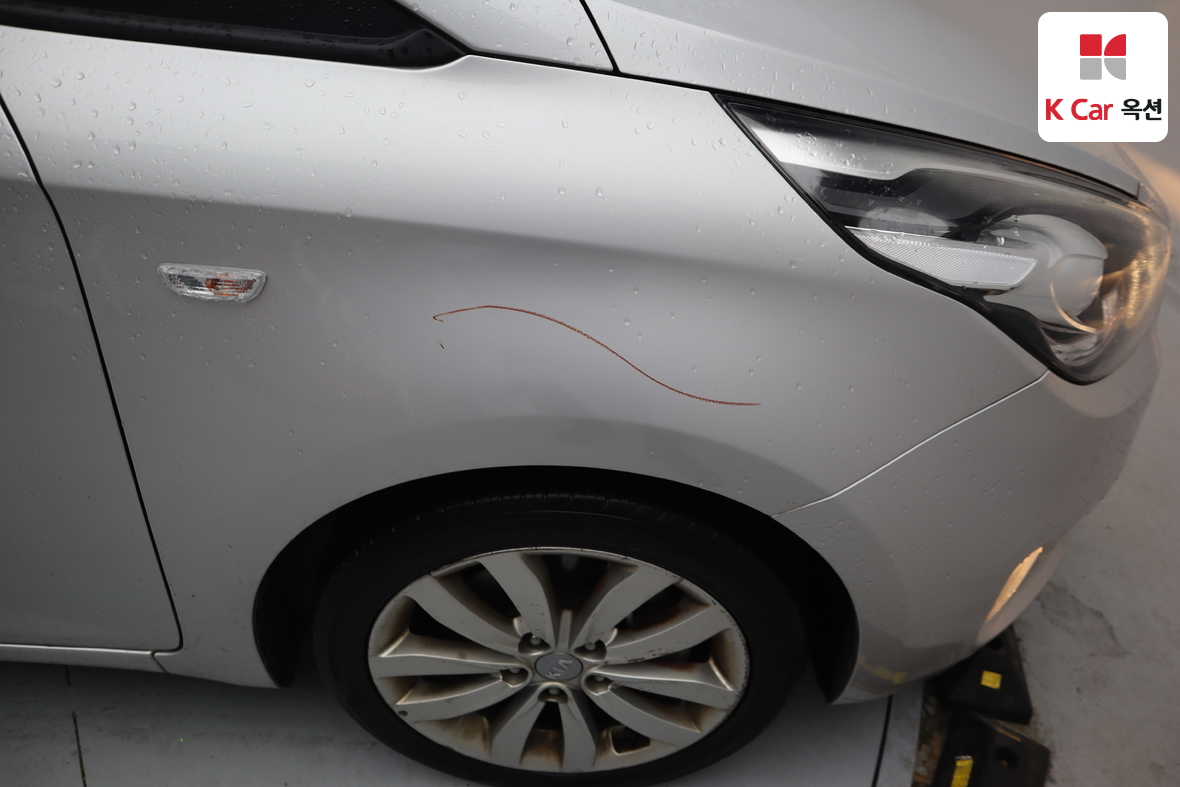 Kia Carens - 39