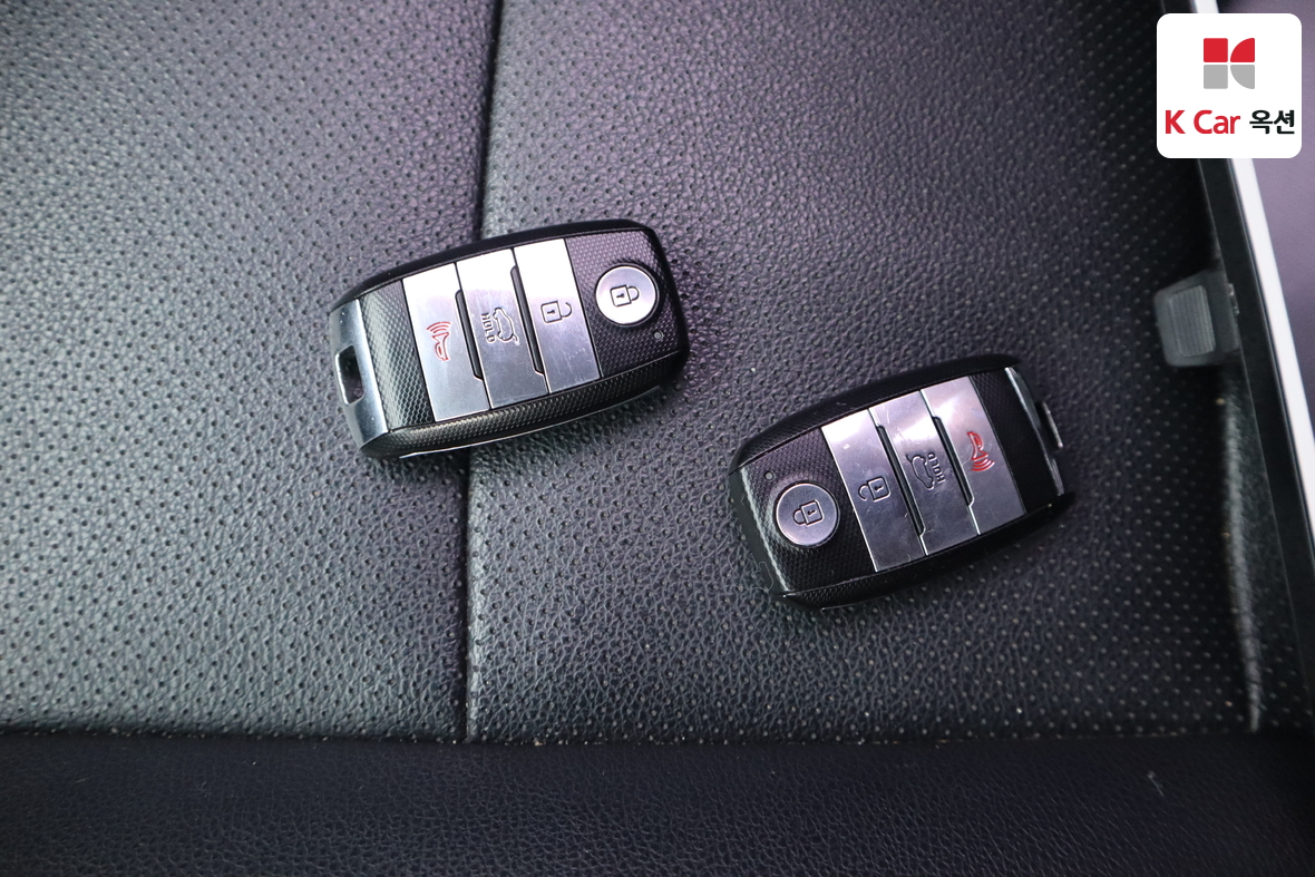 Kia Carens - 16