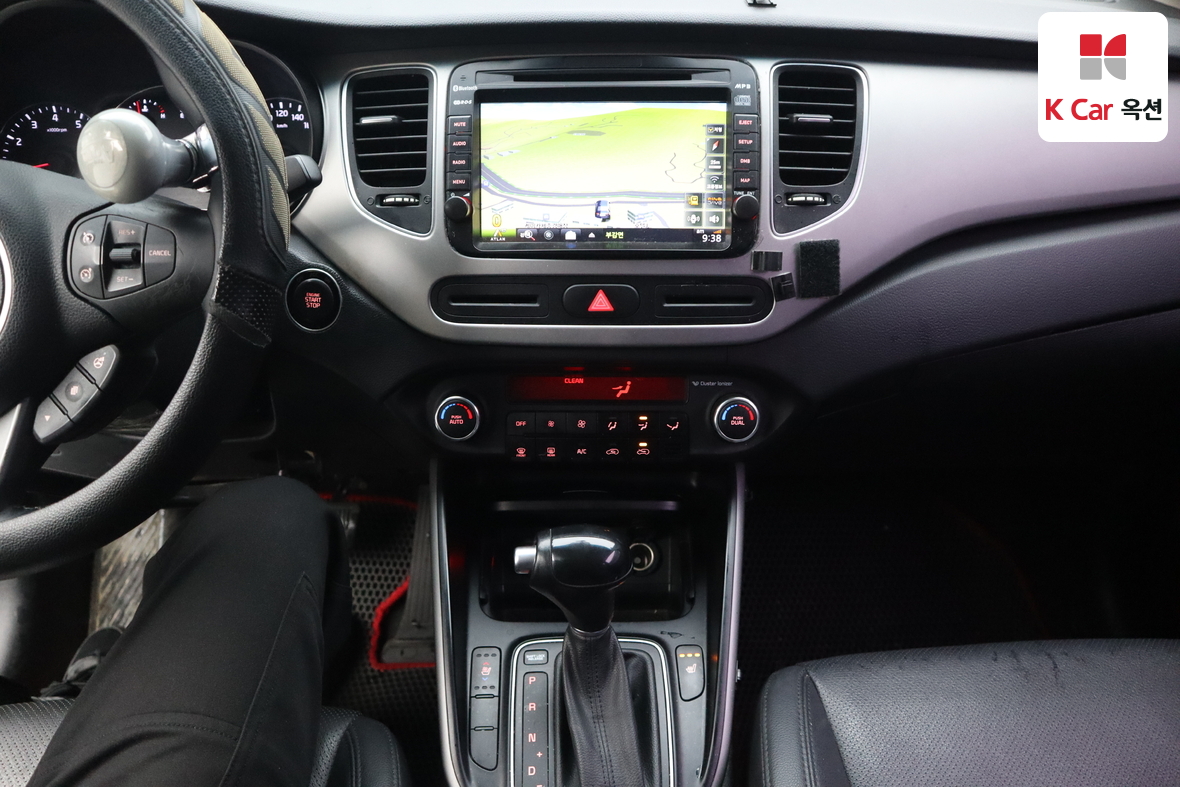 Kia Carens - 6