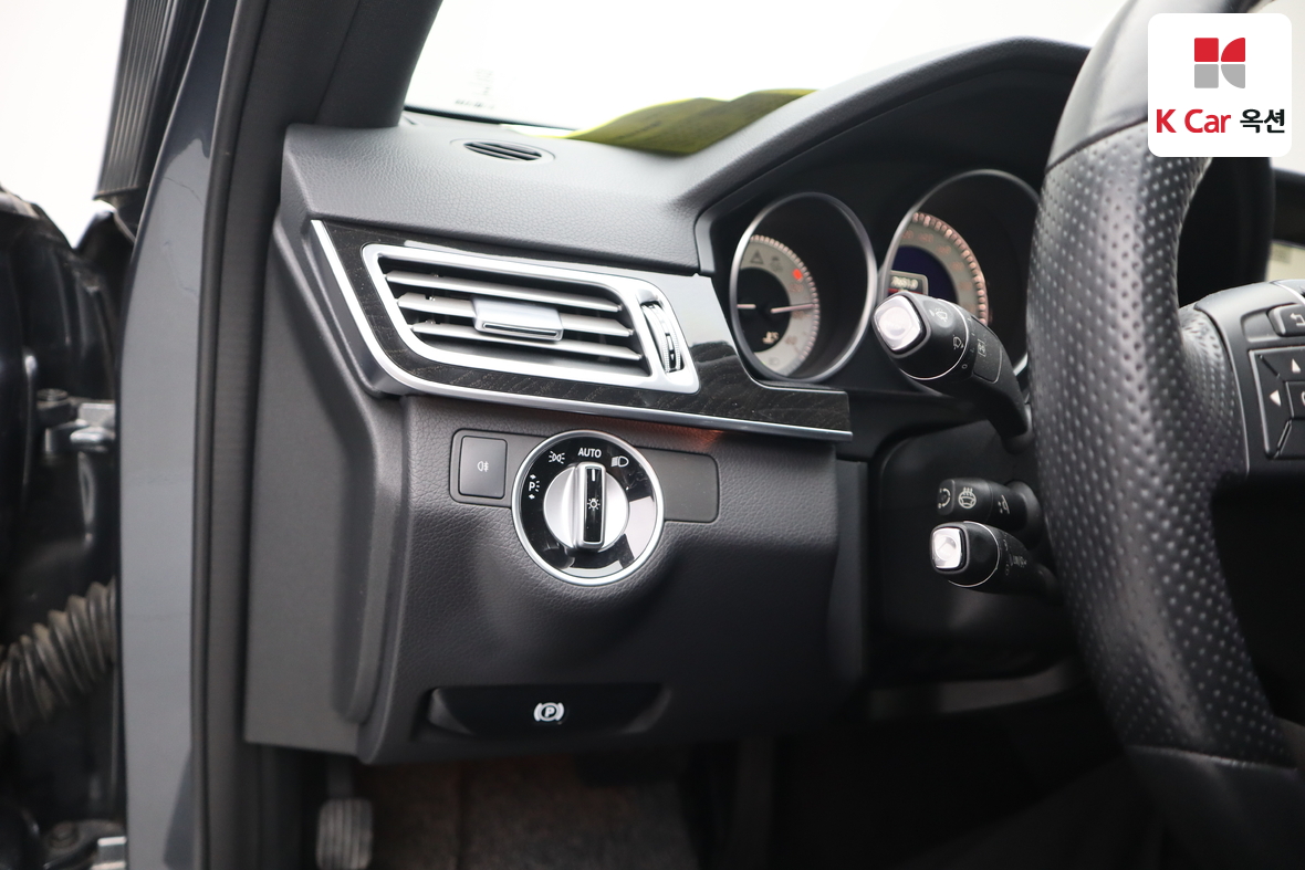 مرسيدس بنز إي كلاس 2014 - صورة 9