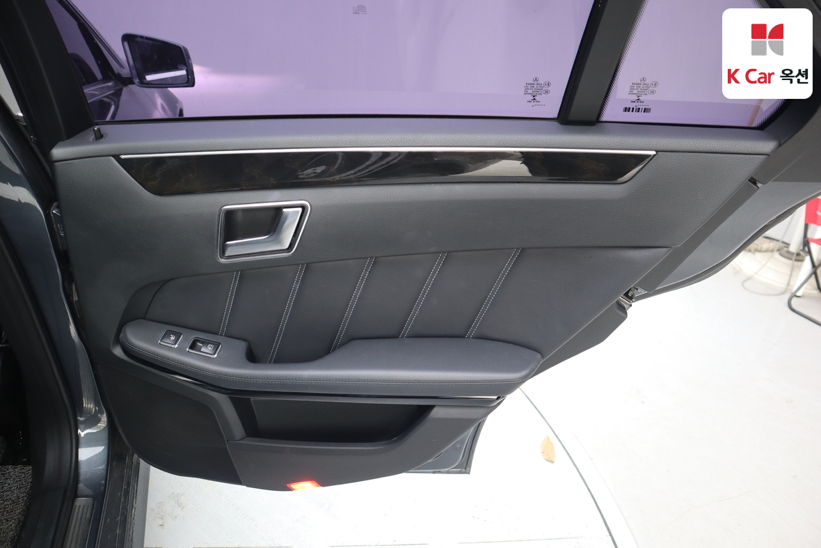 مرسيدس بنز إي كلاس 2014 - صورة 30