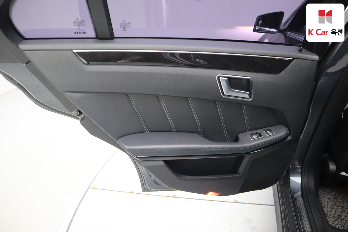 مرسيدس بنز إي كلاس 2014 - صورة 24