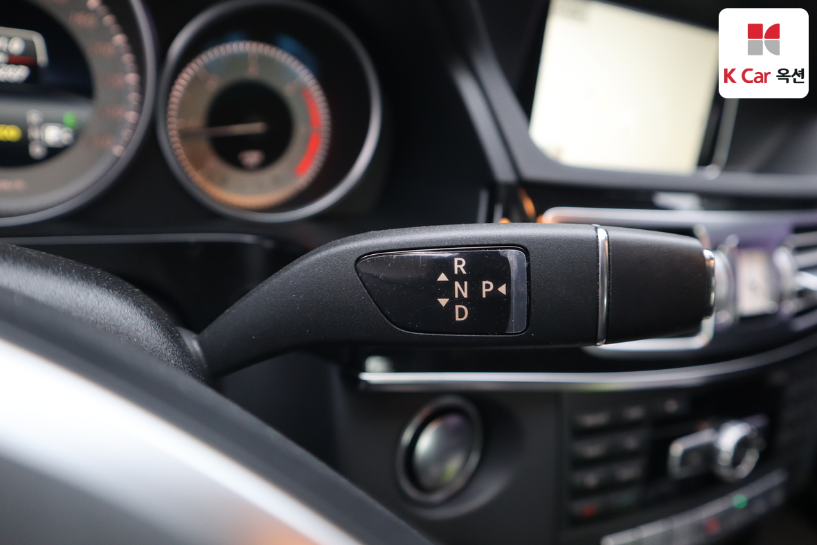 مرسيدس بنز إي كلاس 2014 - صورة 12