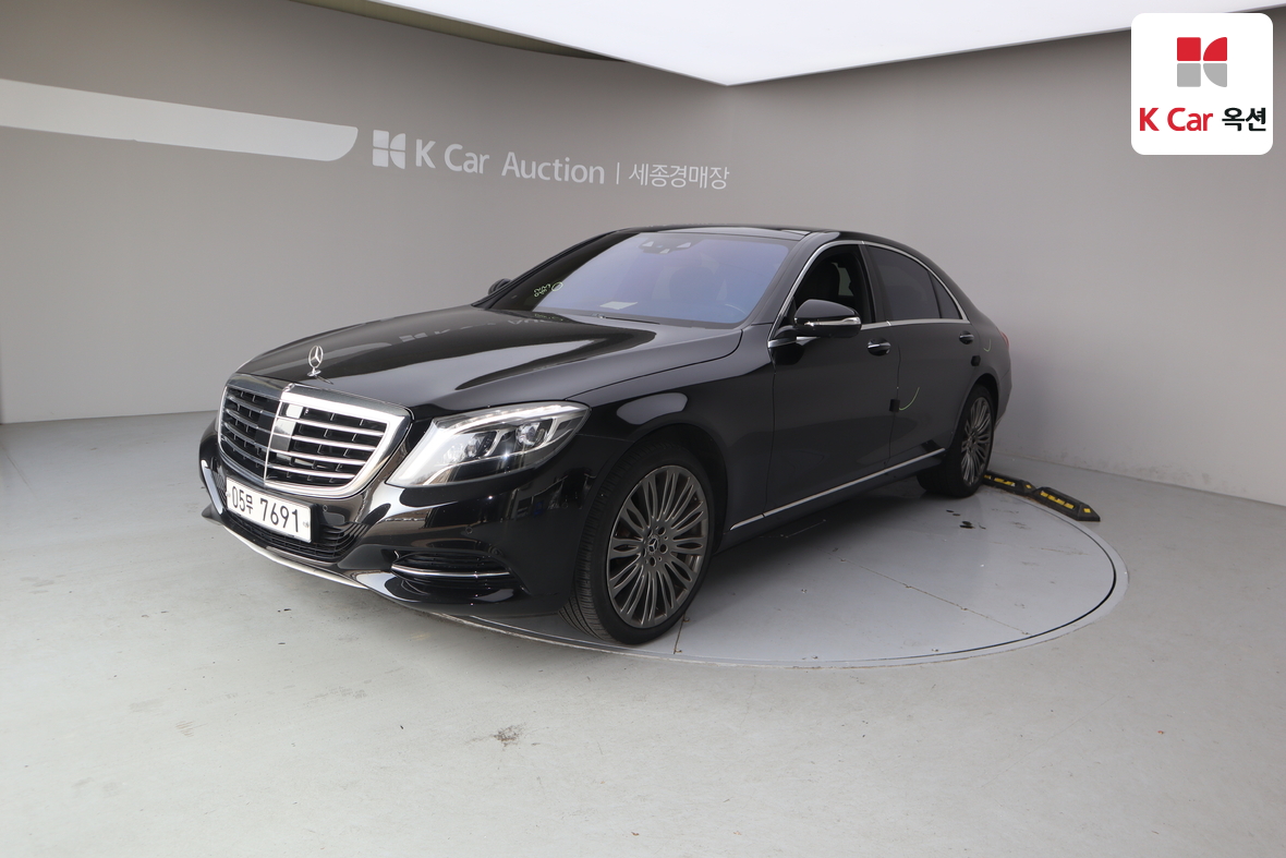 مرسيدس بنز إس كلاس 2017 - صورة 1