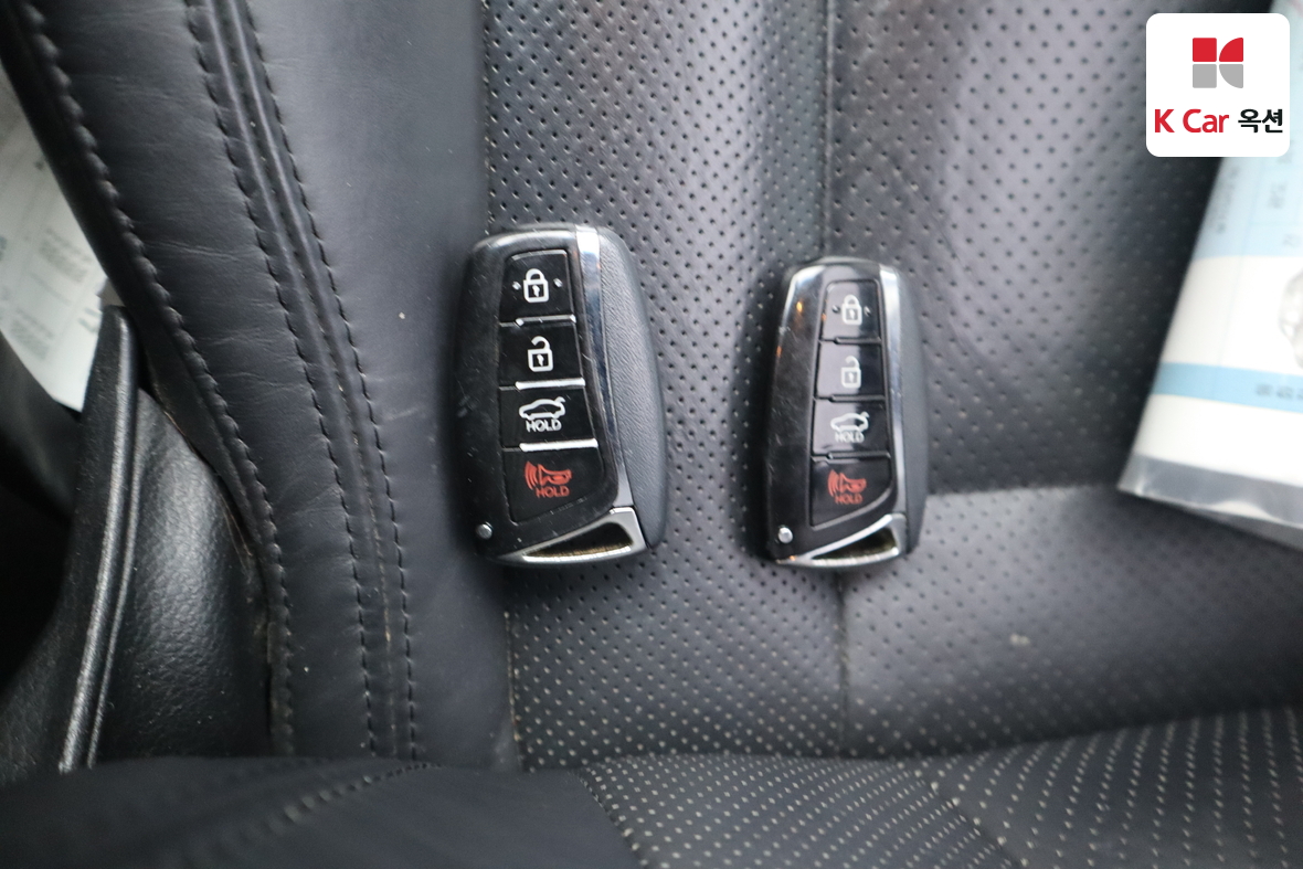 Hyundai AZERA 2011 - Image 16