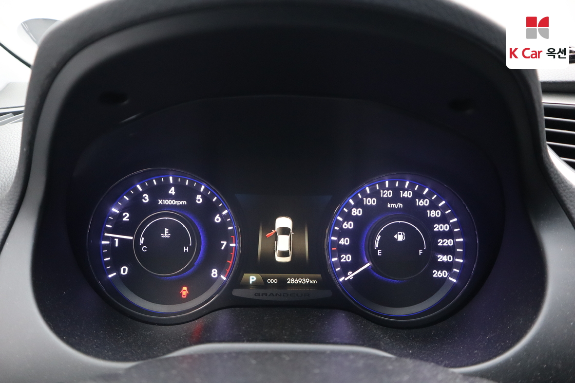 Hyundai AZERA 2011 - Image 5