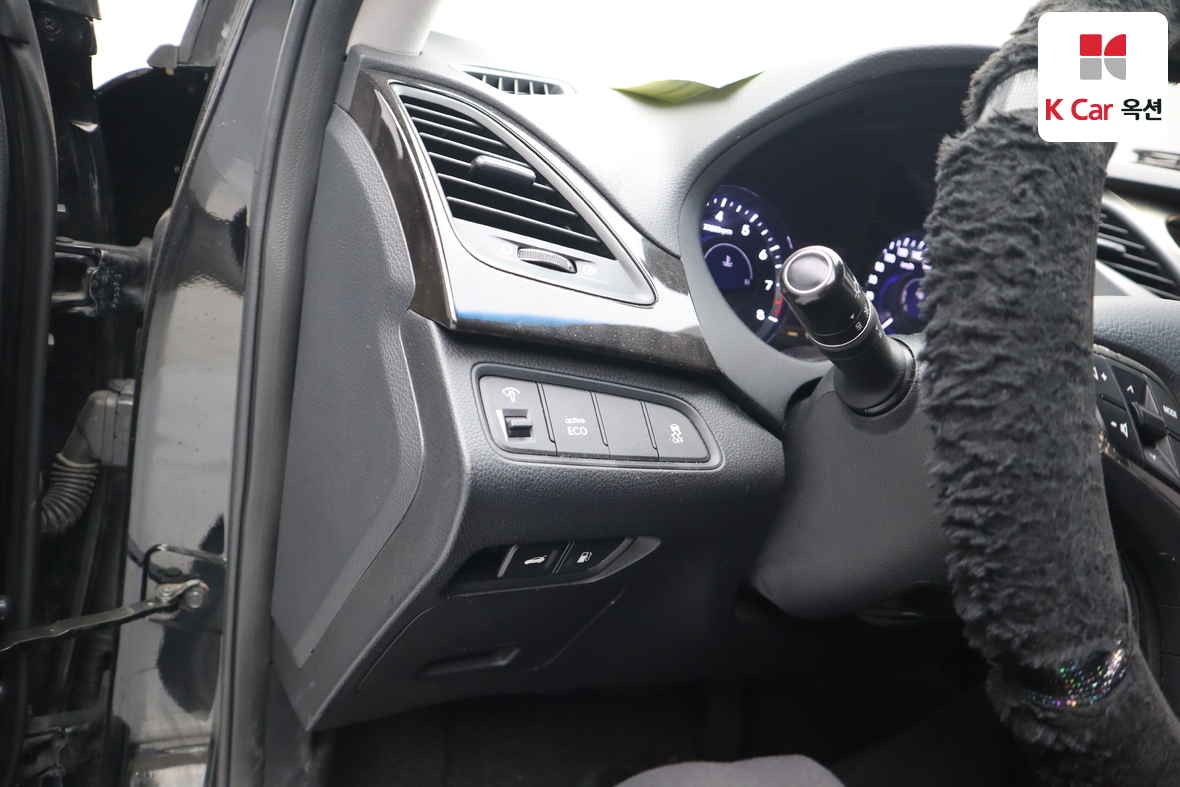 Hyundai AZERA 2011 - Image 9