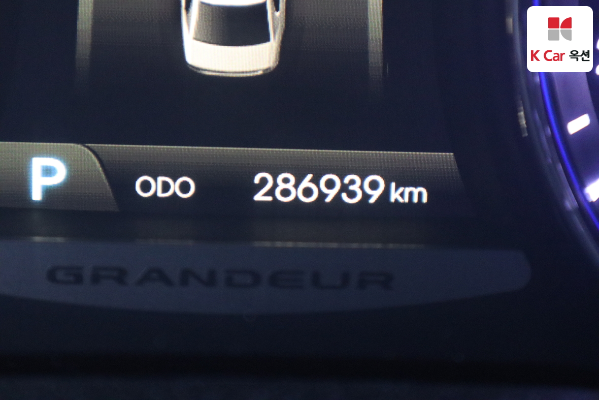 Hyundai AZERA 2011 - Image 4