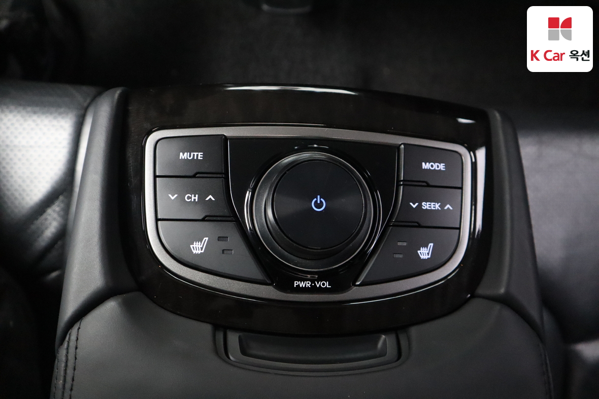 Hyundai AZERA 2011 - Image 22