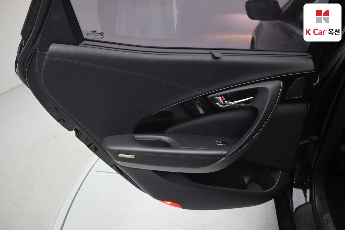 Hyundai AZERA 2011 - Image 20