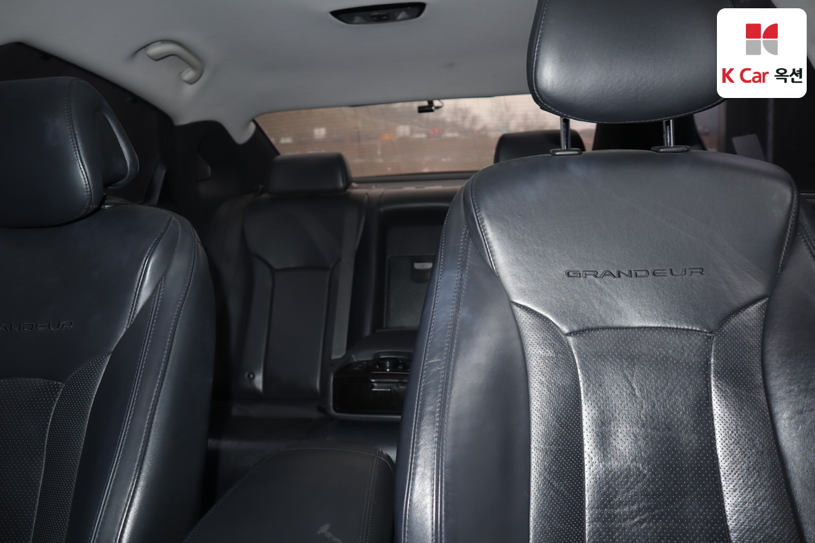 Hyundai AZERA 2011 - Image 17