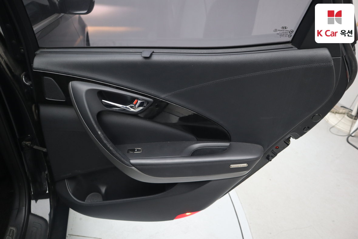 Hyundai AZERA 2011 - Image 25