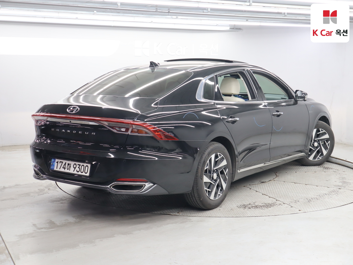 Hyundai Grandeur 2023 - Image 2