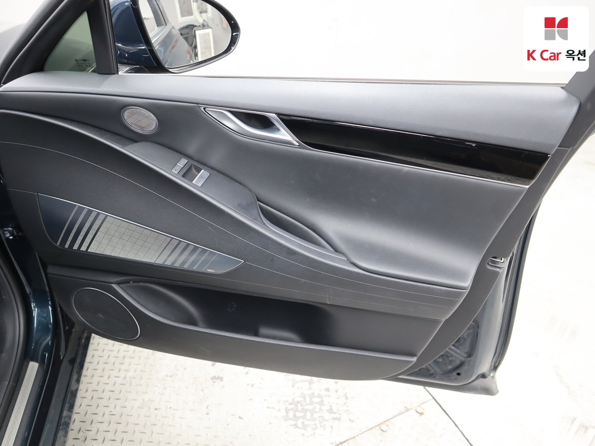 Genesis G80 - 28