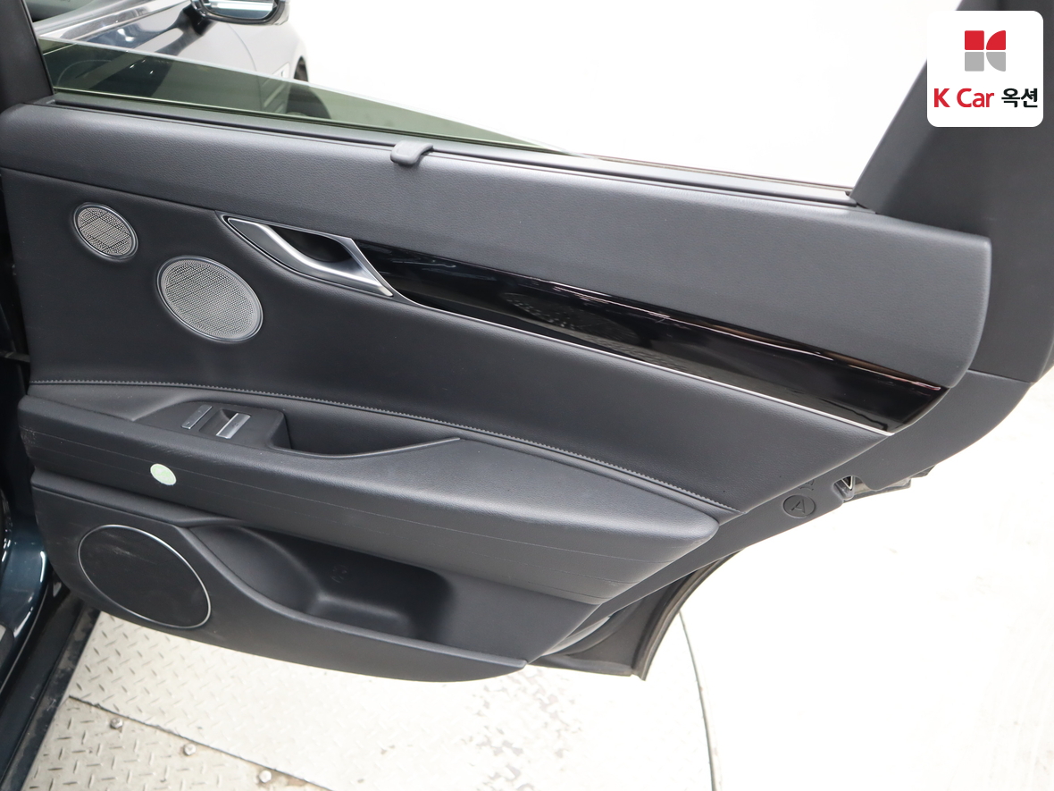 Genesis G80 - 26