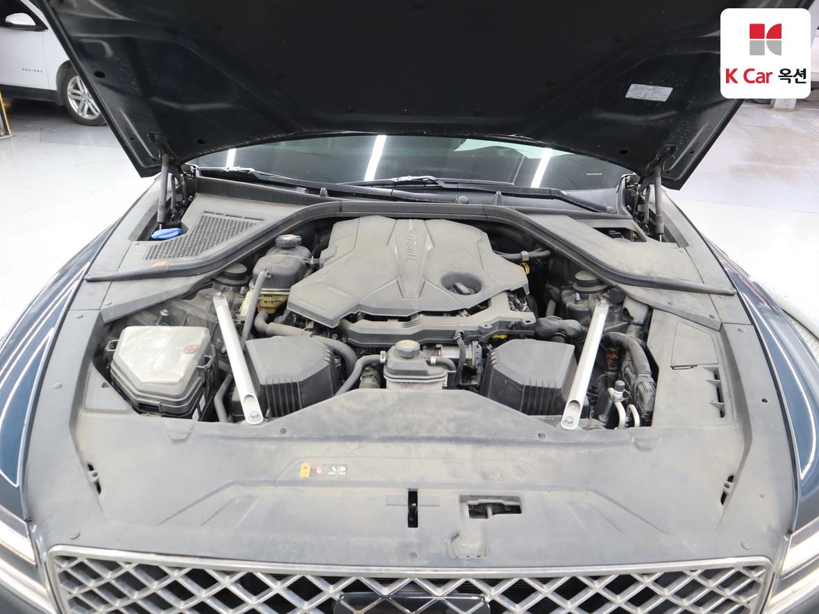 Genesis G80 - 32