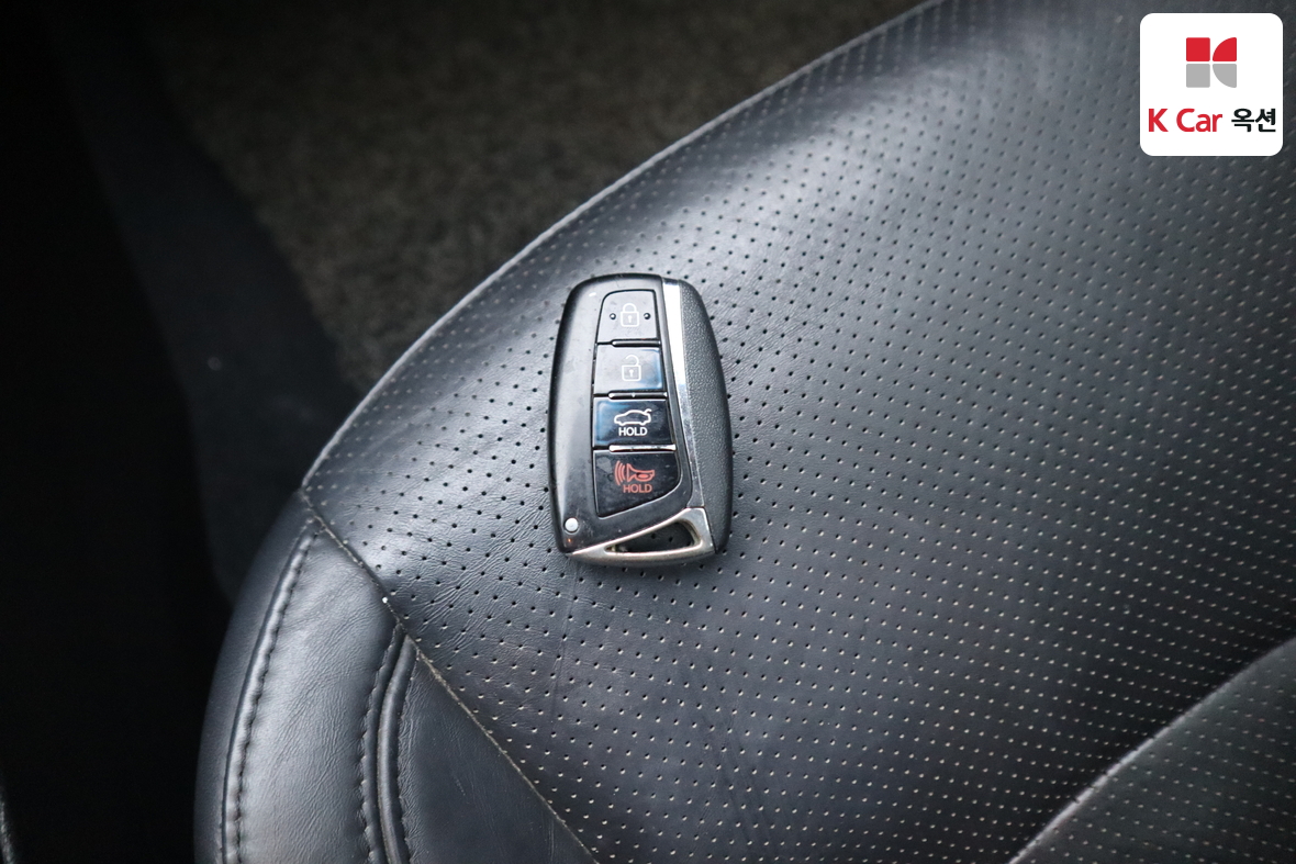 هيونداي أزيرا 2012 - صورة 16