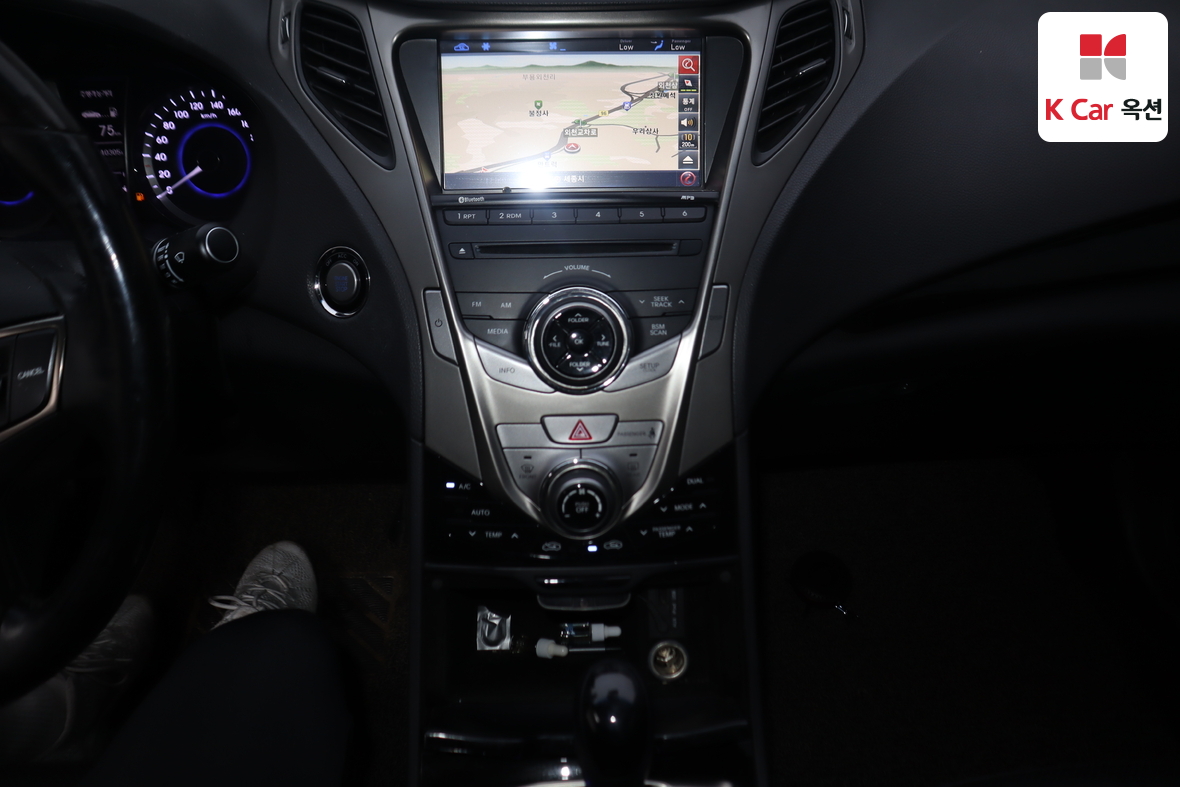 هيونداي أزيرا 2012 - صورة 6