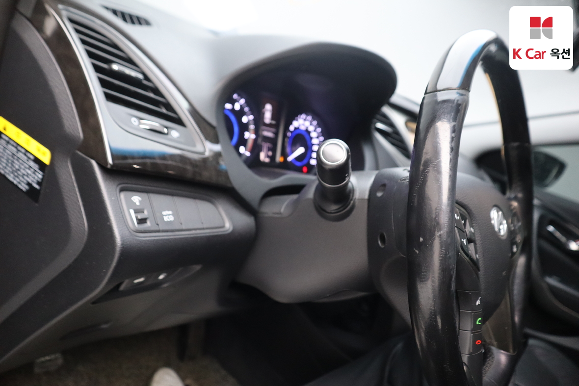 هيونداي أزيرا 2012 - صورة 9