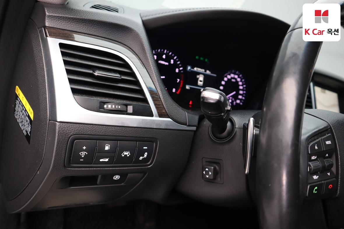 Genesis G80 2017 - Image 9