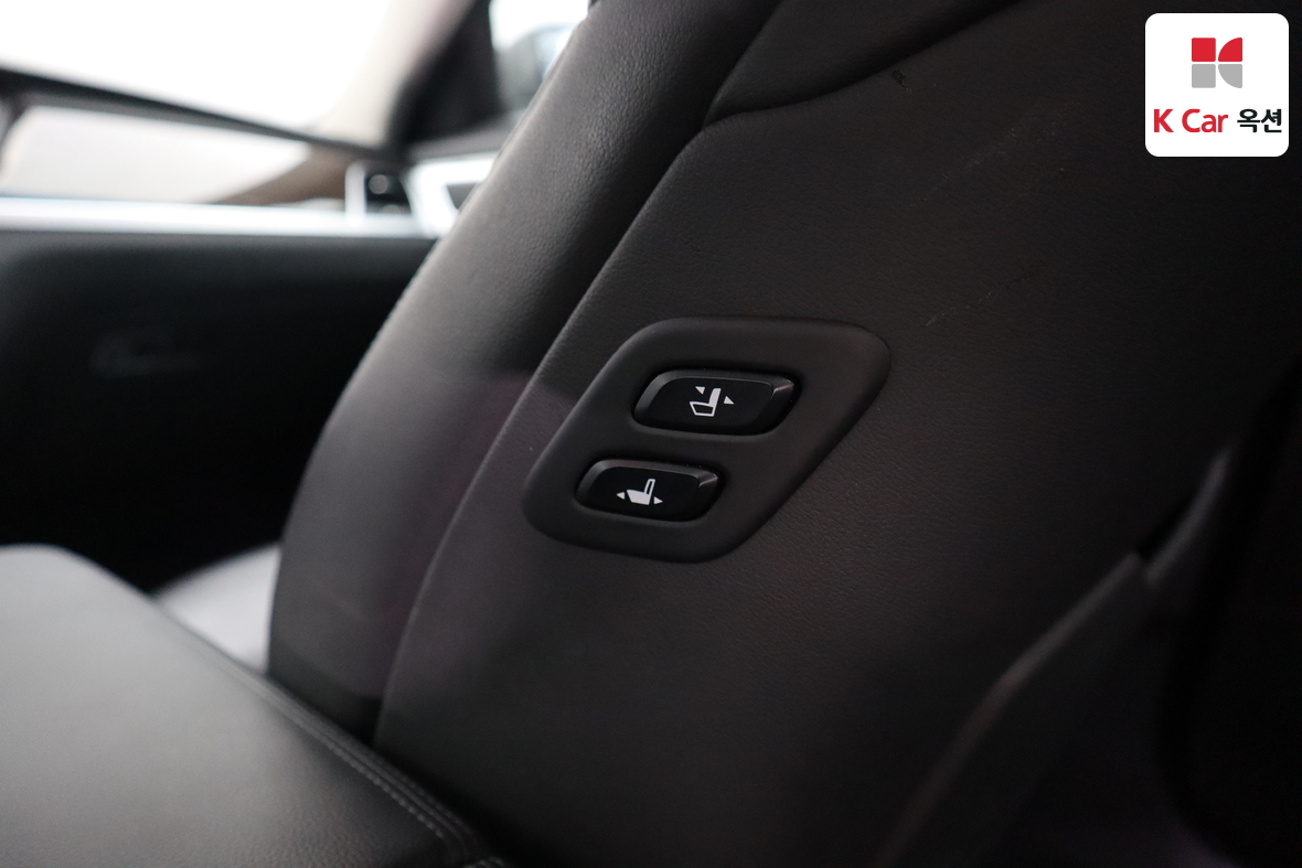 Genesis G80 2017 - Image 24