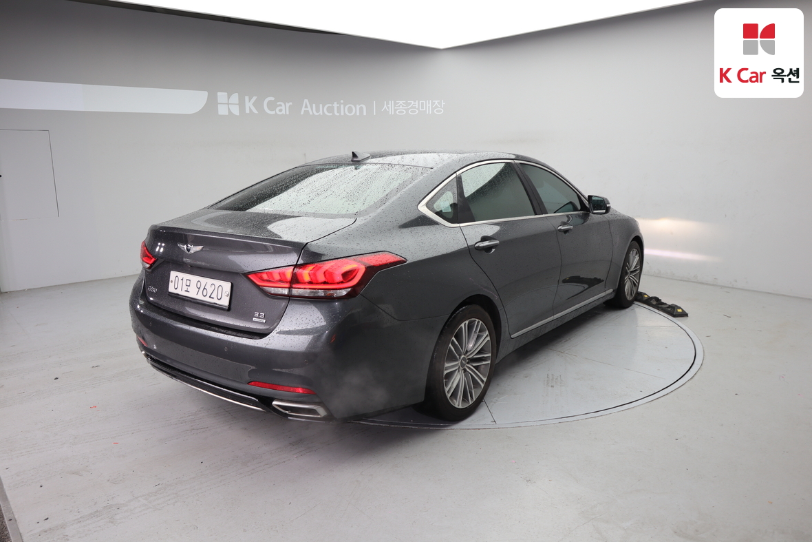 Genesis G80 2017 - Image 2