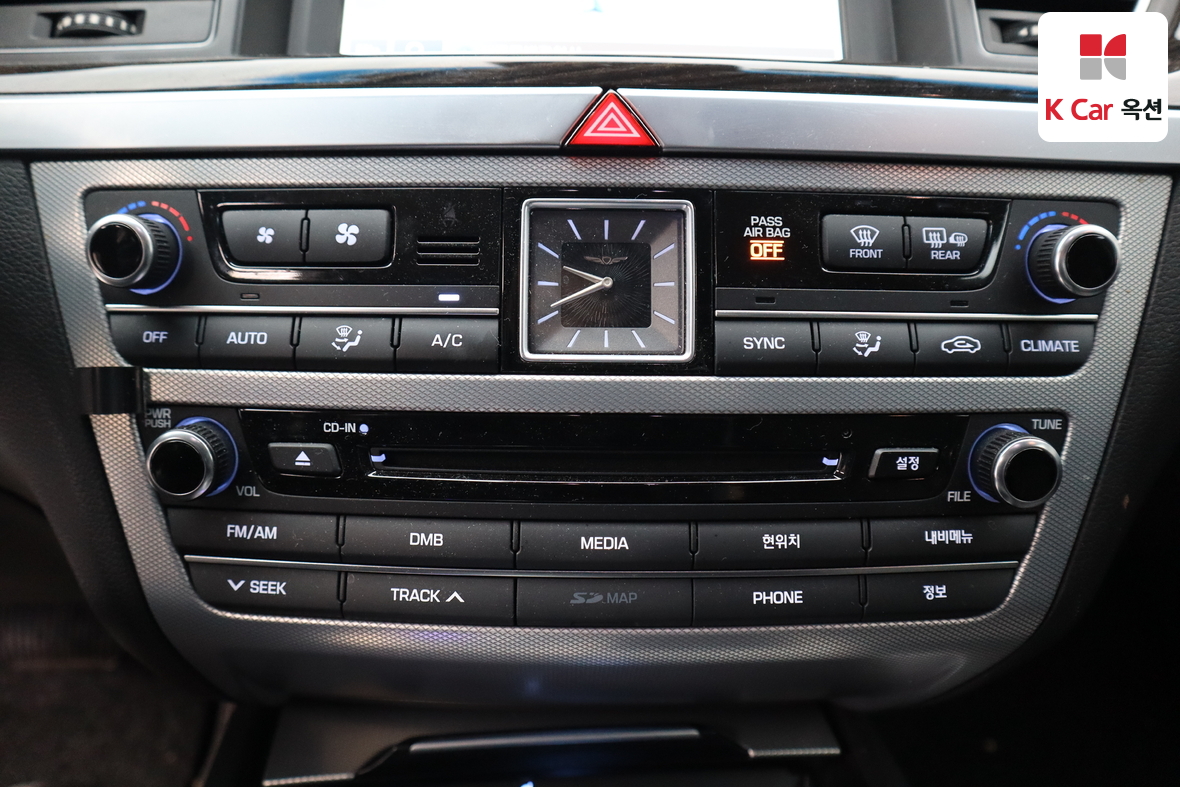 Genesis G80 2017 - Image 14