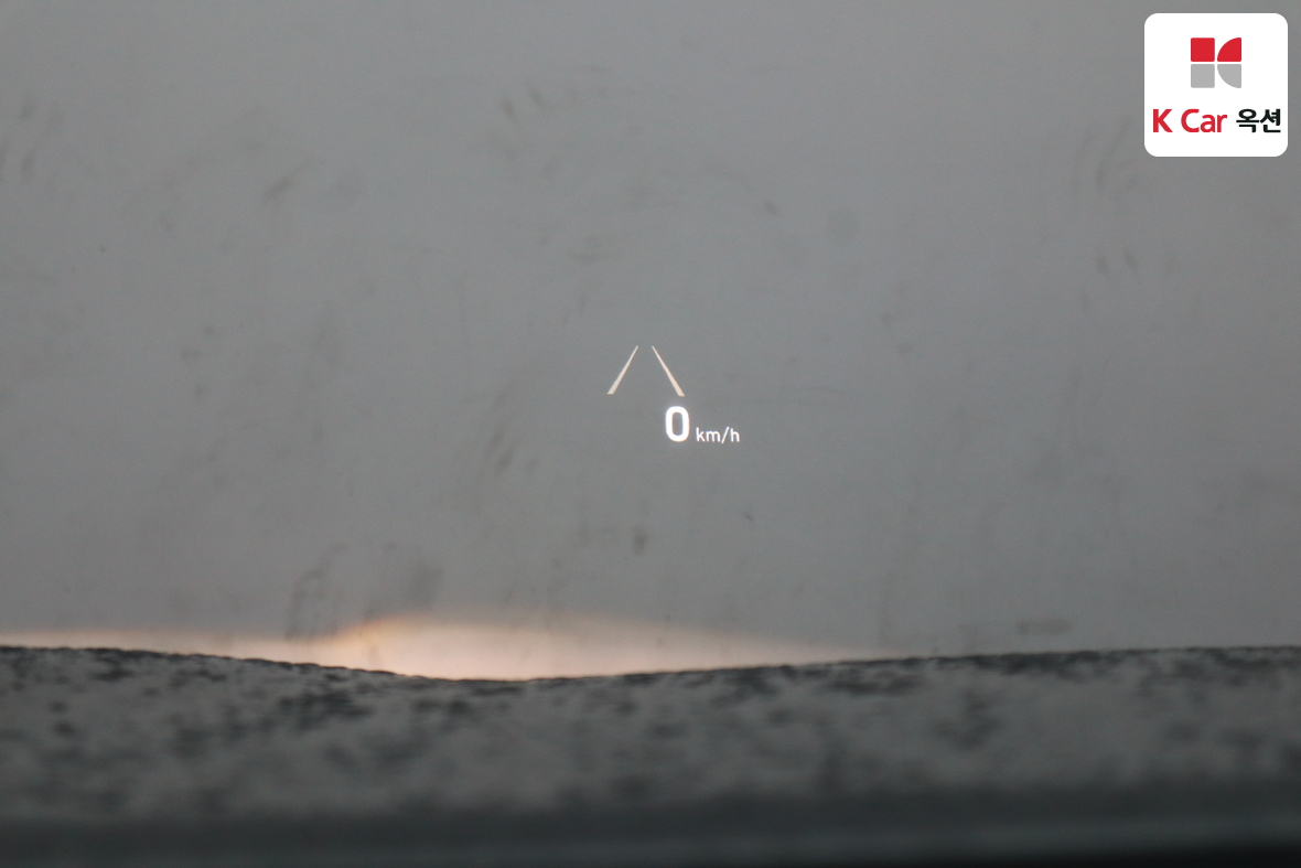 Genesis G80 2017 - Image 18