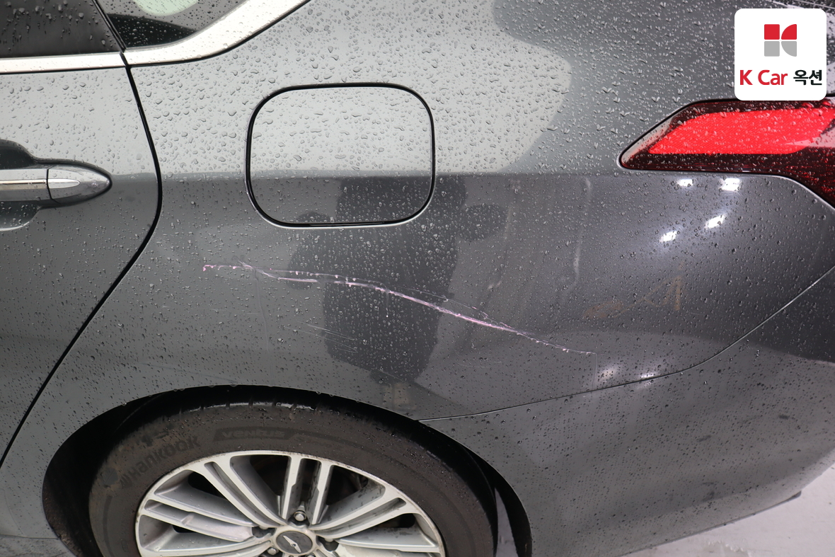 Genesis G80 2017 - Image 39