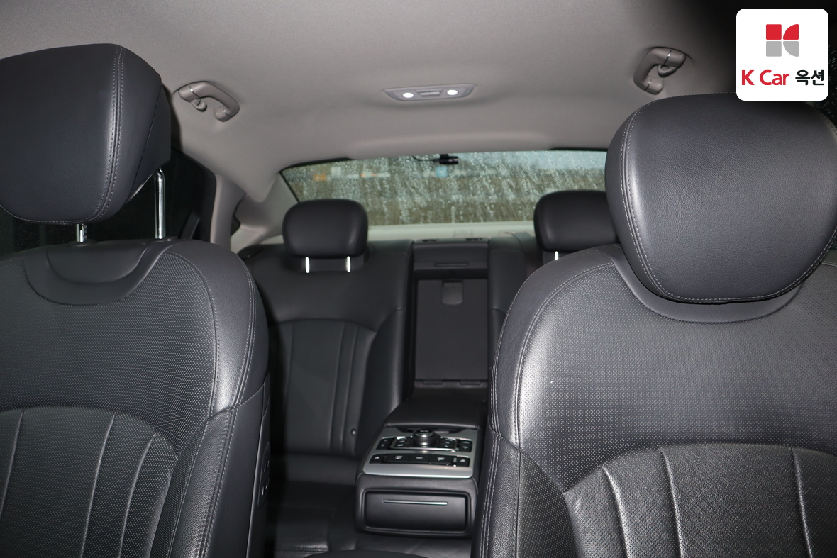 Genesis G80 2017 - Image 19