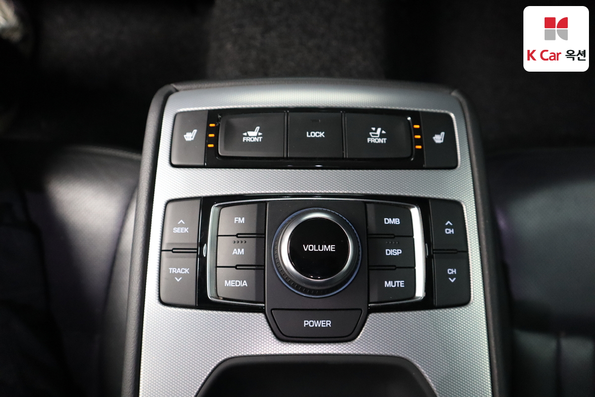 Genesis G80 2017 - Image 25