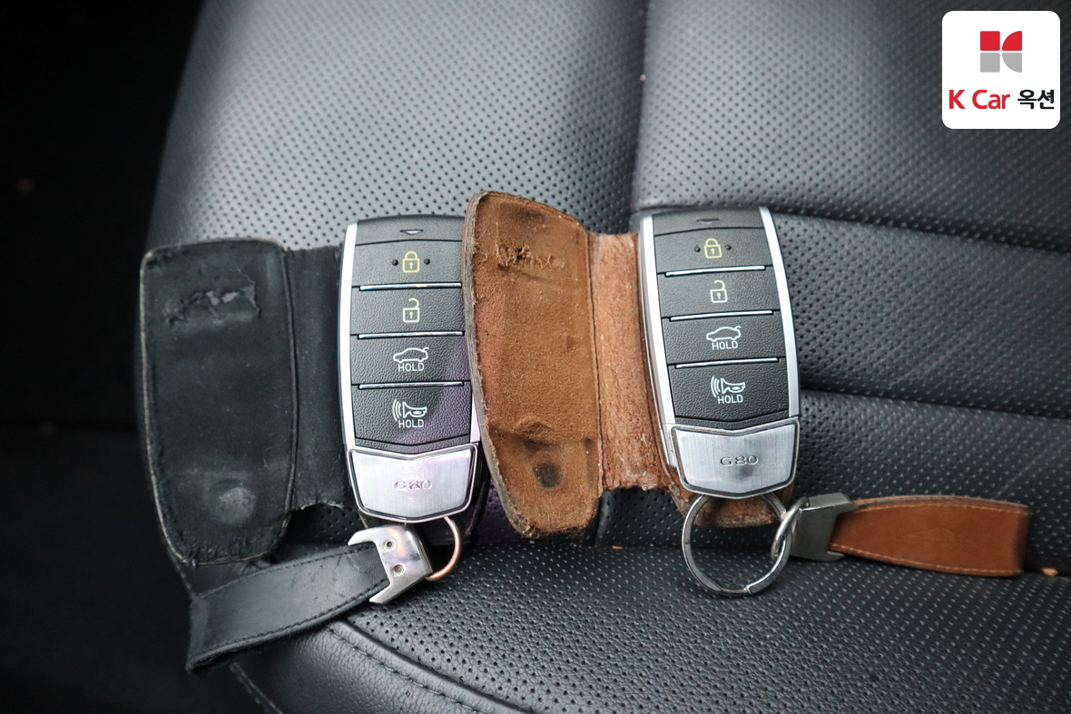 Genesis G80 2017 - Image 17