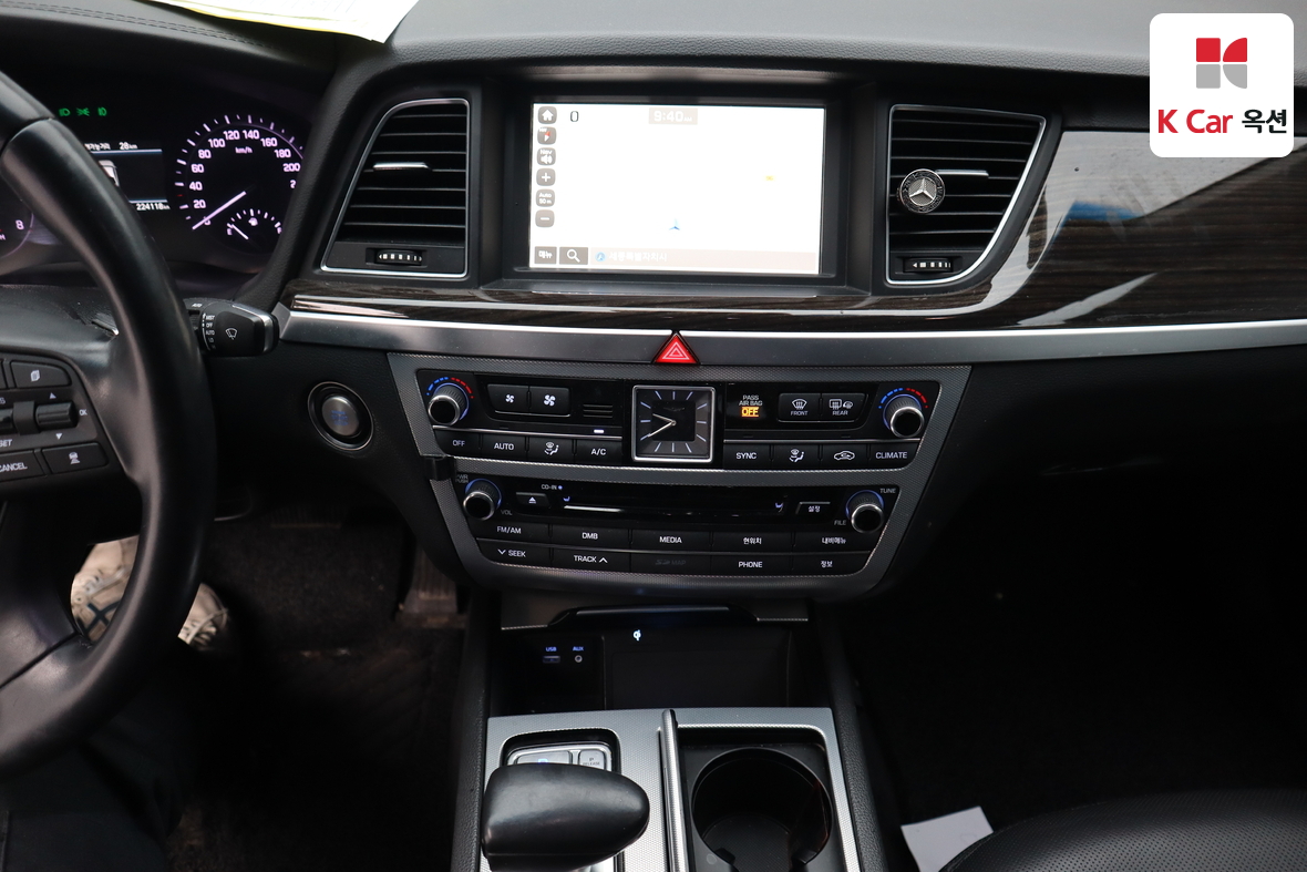 Genesis G80 2017 - Image 6