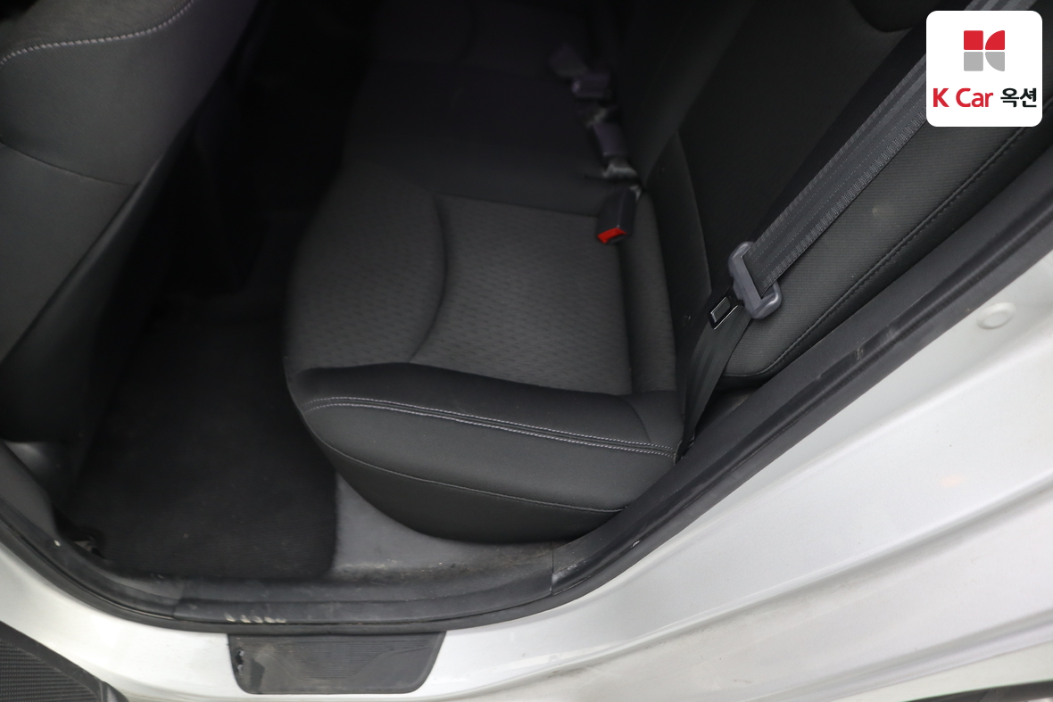 Hyundai Elantra - 22