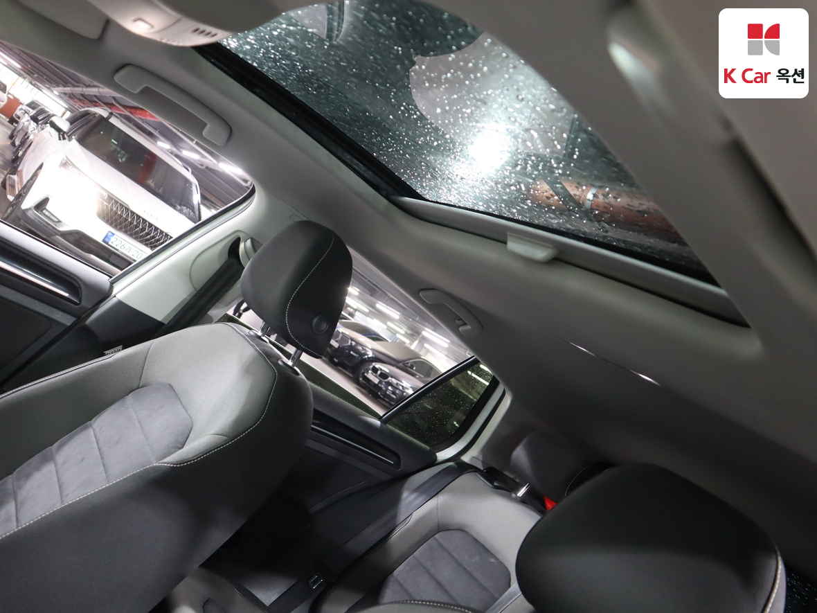 Volkswagen Golf - 21