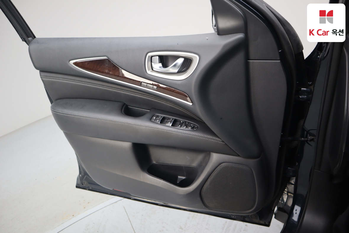 INFINITI QX60 - 8
