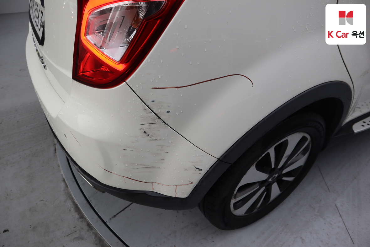 KG Mobility Korando - 38