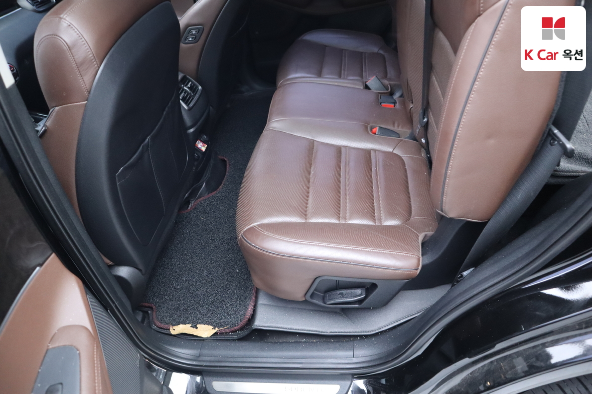 كيا سورينتو 2016 - صورة 23