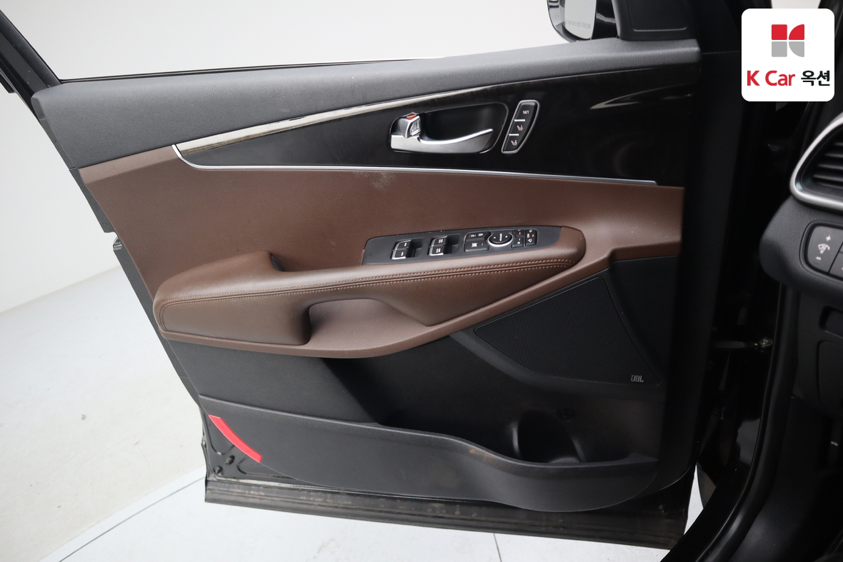 كيا سورينتو 2016 - صورة 8