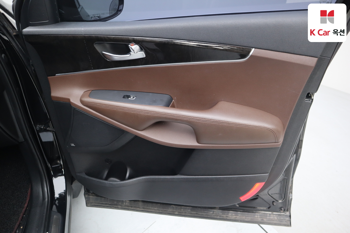 كيا سورينتو 2016 - صورة 32