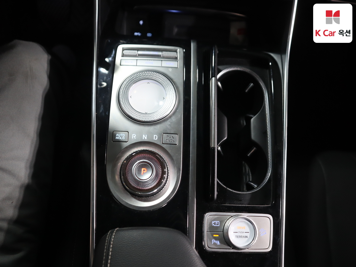 جينيسيس GV80 2022 - صورة 16