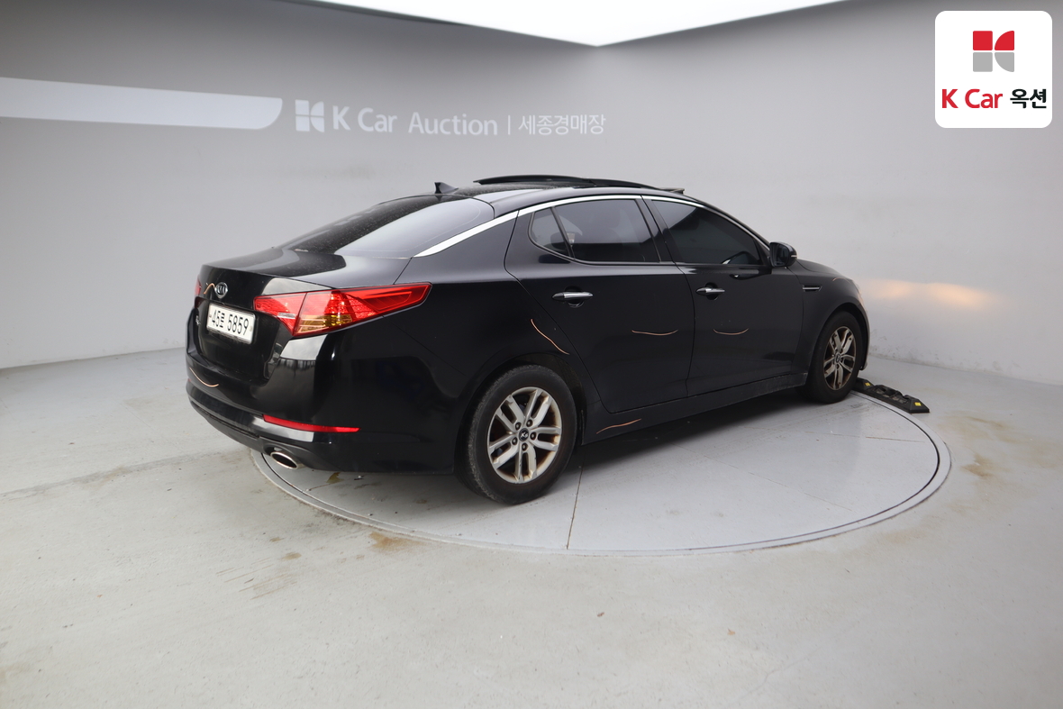 كيا K5 2011 - صورة 2