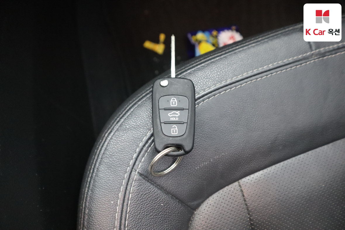 كيا K5 2011 - صورة 17